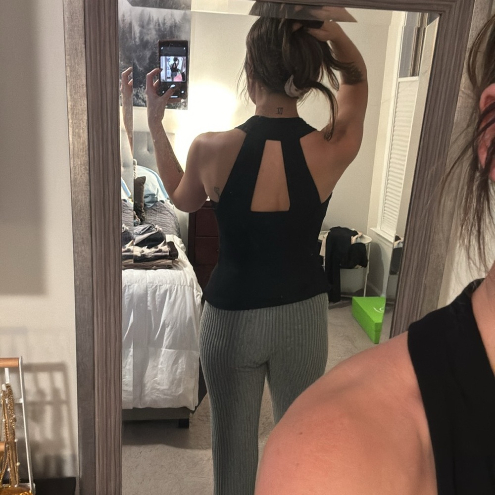 NWOT going out top